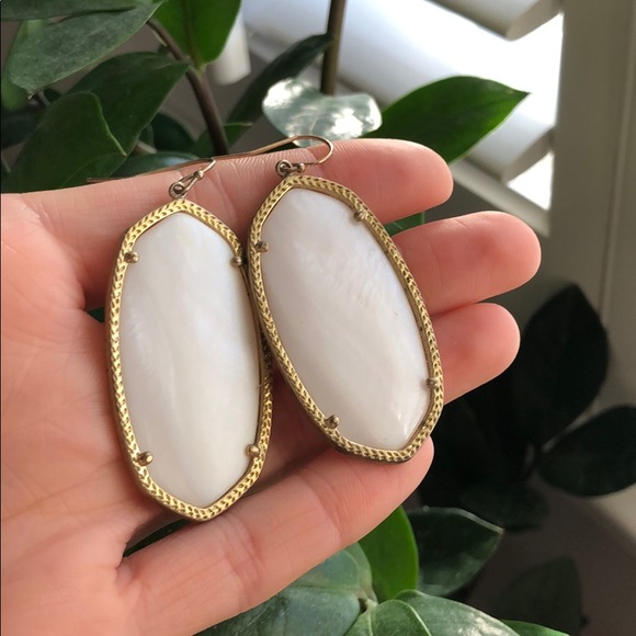 Kendra Scott Danielle earrings - Picture 4 of 6